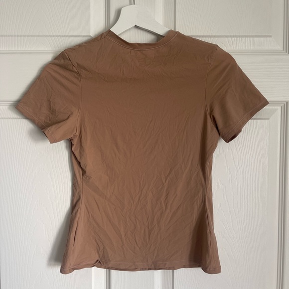 ✨Skims Top✨ - Picture 5 of 7